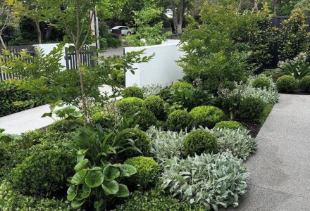 three-layers-contemporary-garden